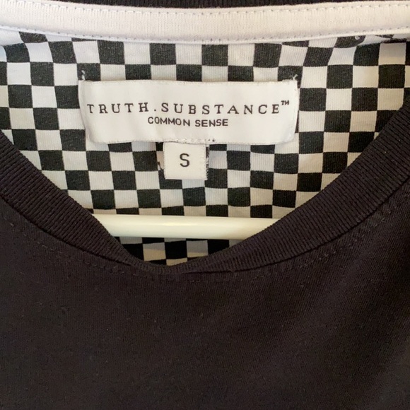 Black tee shirt - Picture 3 of 6